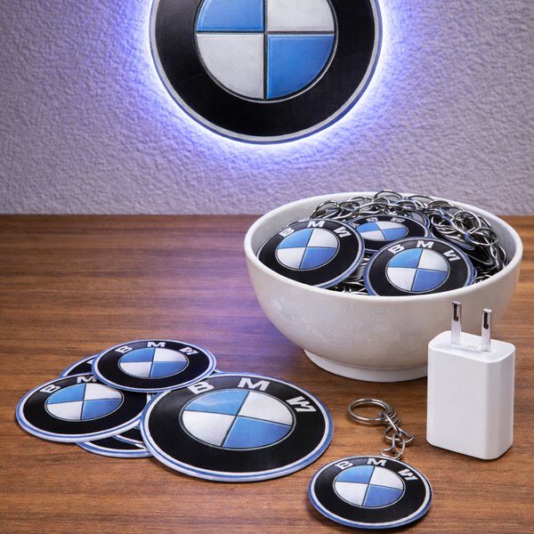 BMW LED Lampe Mini 18 cm – Fan-Bundle  inkl. Schlüsselanhänger, 5 Sticker & USB-Stecker