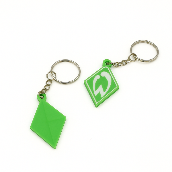 SV Werder Bremen Schlüsselanhänger aus PLA 3D-Druck in Grün und Weiß auf hellem Hintergrund