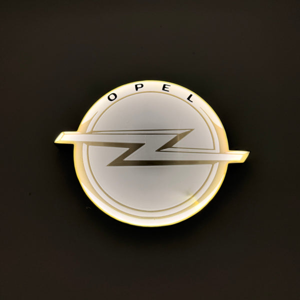 Opel LED-Lampe im Dunkeln mit gleichmäßiger Beleuchtung